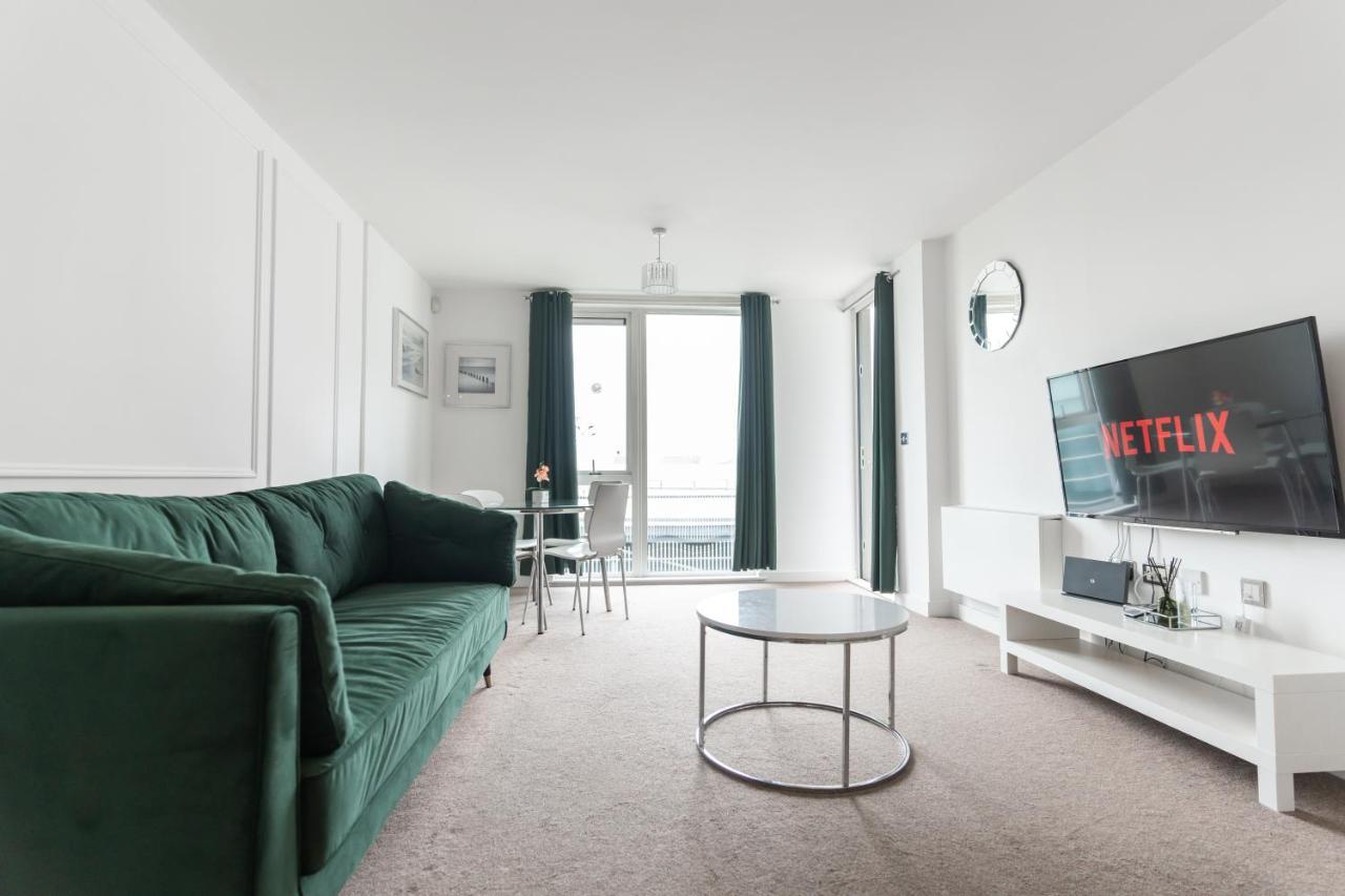 Stylish One Bed Apartment Central Mk- The Hub Milton Keynes Bagian luar foto